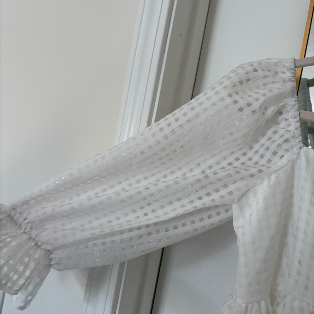 Small White Babydoll dress - Picture 3 of 8